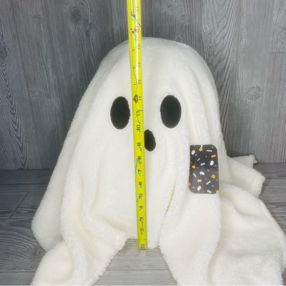 Large 16 inch ghost plush throw pillow weighted Sherpa material Halloween fall - Picture 3 of 9